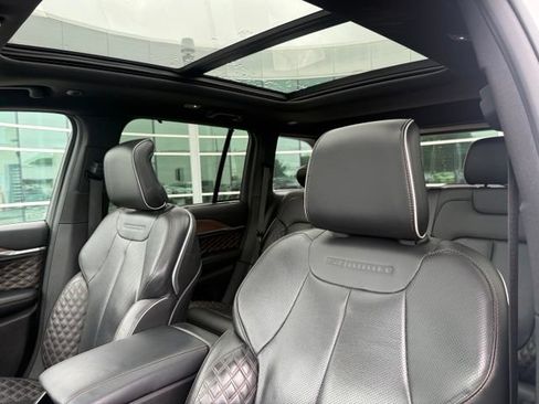 Used 2023 Jeep Grand Cherokee Summit w/ Luxury Tech Group V AWD/4WD image 12