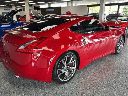 Used 2016 Nissan 370Z Coupe RWD image 5