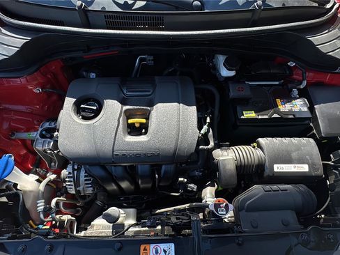 Used 2023 Kia Soul LX w/ LX Technology Package image 9