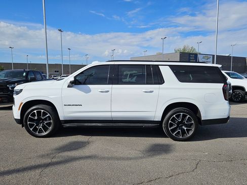 Used 2026 Chevrolet Suburban RST w/ Comfort Package AWD/4WD image 7
