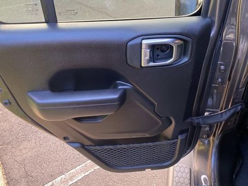 Used 2024 Jeep Wrangler Unlimited w/ Convenience Group image 10