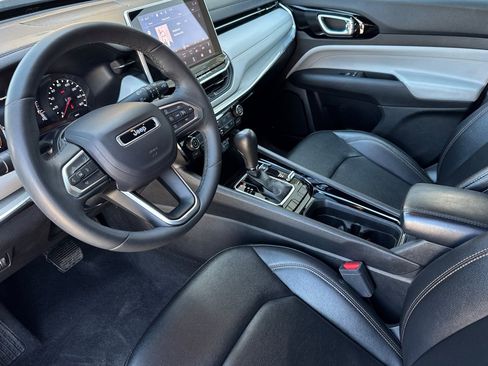 Used 2024 Jeep Compass Limited AWD/4WD image 11