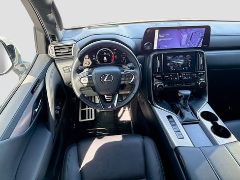 Used 2023 Lexus LX 600 F Sport image 18