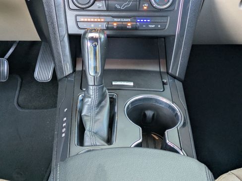 Used 2016 Ford Explorer FWD image 19