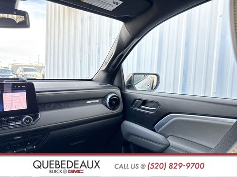 Used 2024 Chevrolet Colorado ZR2 w/ Technology Package image 36