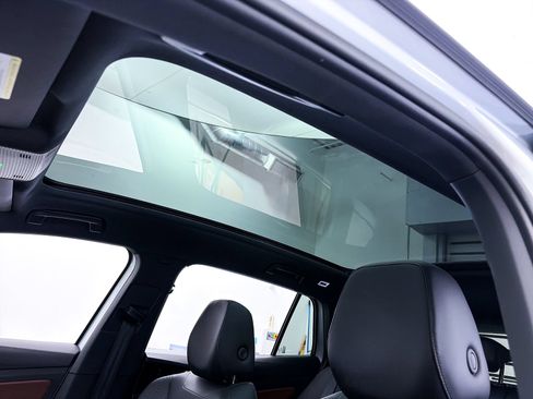 Used 2022 Volkswagen ID.4 Pro S RWD image 5