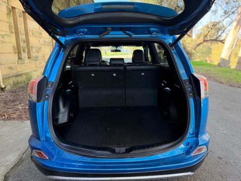 Used 2016 Toyota RAV4 SE FWD image 27