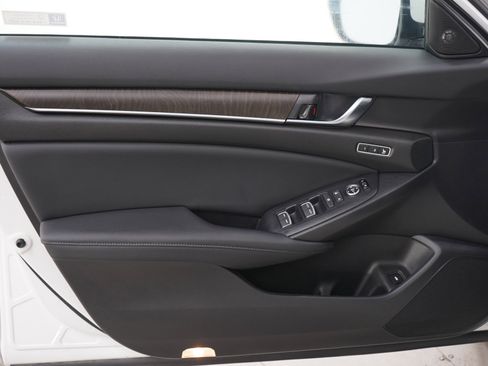 Used 2018 Honda Accord EX-L image 18