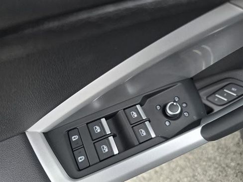 New 2025 Audi Q3 2.0T Premium image 21