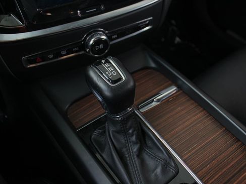 Used 2020 Volvo V60 T5 Momentum w/ Protection Package Premier image 26