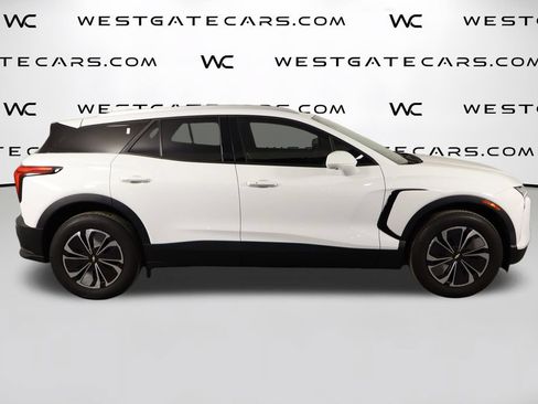Used 2024 Chevrolet Blazer EV LT AWD/4WD image 48