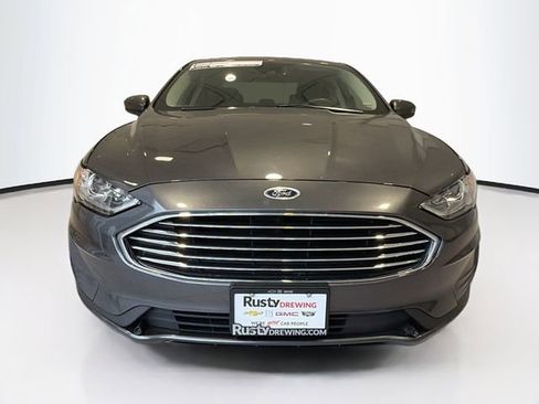 Used 2020 Ford Fusion SE image 2