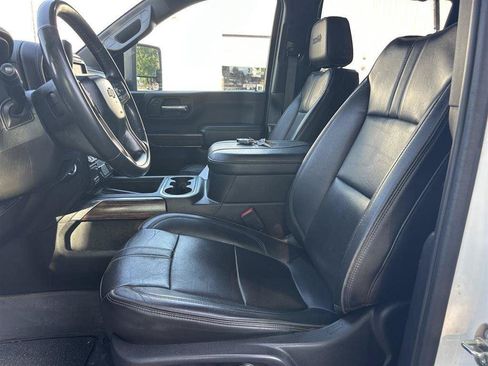Used 2023 Chevrolet Silverado 2500 High Country w/ Safety Package II AWD/4WD image 8