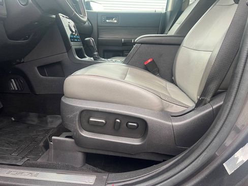 Used 2018 Ford Flex Limited w/ Equipment Group 303A AWD/4WD image 26