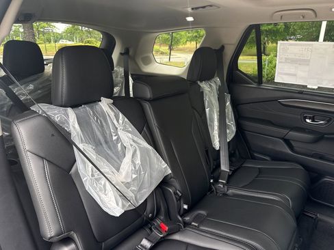 New 2026 Honda Pilot Touring image 32