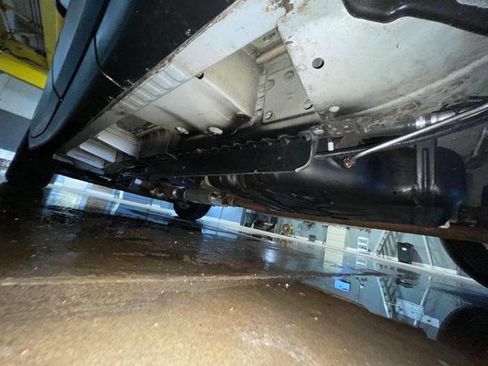 Used 2020 Chevrolet Traverse LT image 13