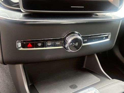 New 2026 Volvo XC90 B6 Ultra w/ Protection Package Premier image 16