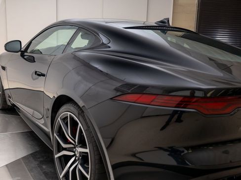 Used 2024 Jaguar F-TYPE R AWD/4WD image 12