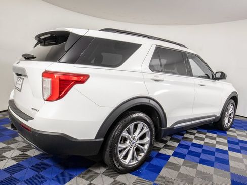 Used 2023 Ford Explorer XLT w/ Equipment Group 202A AWD/4WD image 6