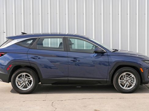 Used 2025 Hyundai Tucson SE image 50