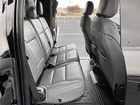 Used 2024 Ford F550 4x4 SuperCab Super Duty image 17