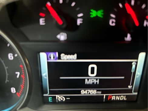 Used 2018 Chevrolet Traverse Premier w/ Driver Confidence II Package FWD image 18