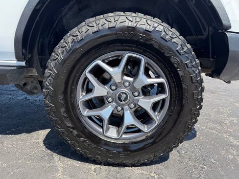 Used 2023 Ford Bronco Badlands AWD/4WD image 18