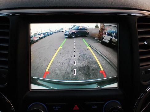 Used 2016 Jeep Grand Cherokee Limited w/ Trailer Tow Group IV image 31