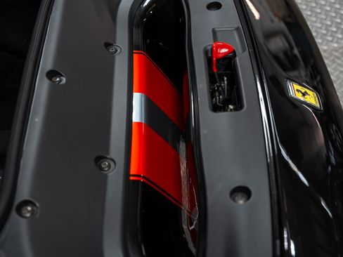 Used 2019 Ferrari 488 Pista Coupe RWD image 78