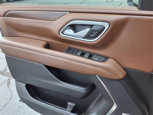 Used 2022 Chevrolet Tahoe High Country image 23