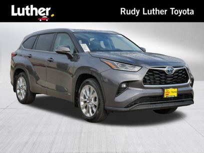 Used 2023 Toyota Highlander Limited