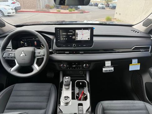 New 2026 Mitsubishi Outlander SE AWD/4WD image 13