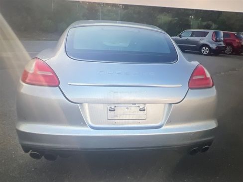 Used 2010 Porsche Panamera image 3