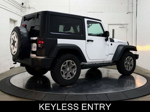 Used 2016 Jeep Wrangler Rubicon w/ Power Convenience Group image 8