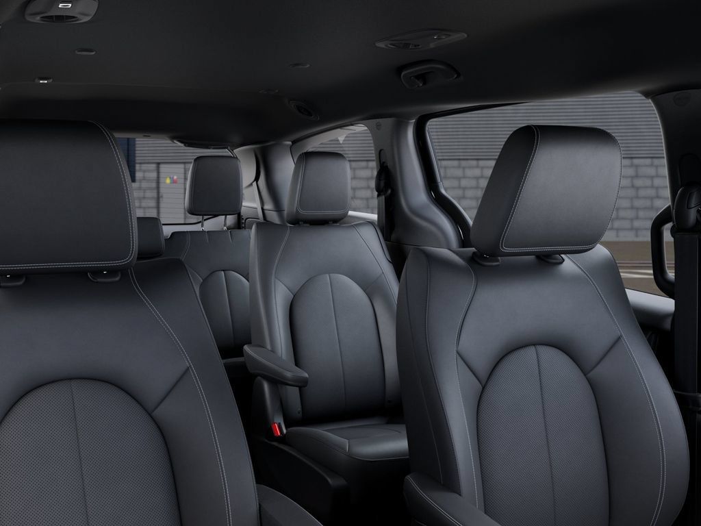 New 2027 Chrysler Pacifica Select AWD/4WD image 27