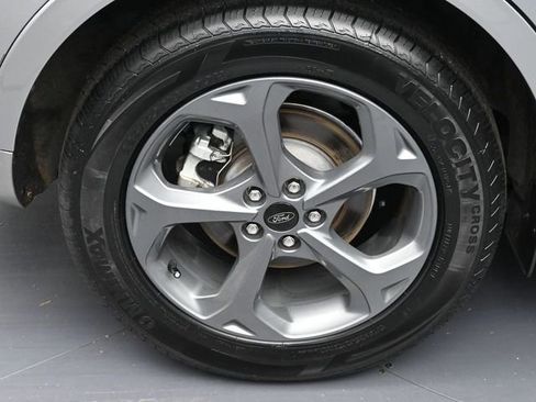 Used 2024 Ford Escape ST-Line w/ Cold Weather Package FWD image 5