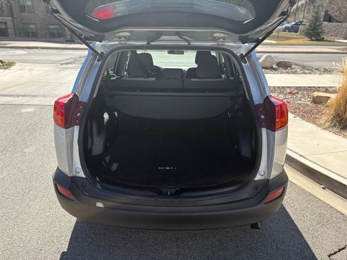 Used 2014 Toyota RAV4 XLE image 8