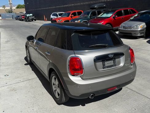 Used 2017 MINI Cooper 4-Door Hardtop FWD image 6
