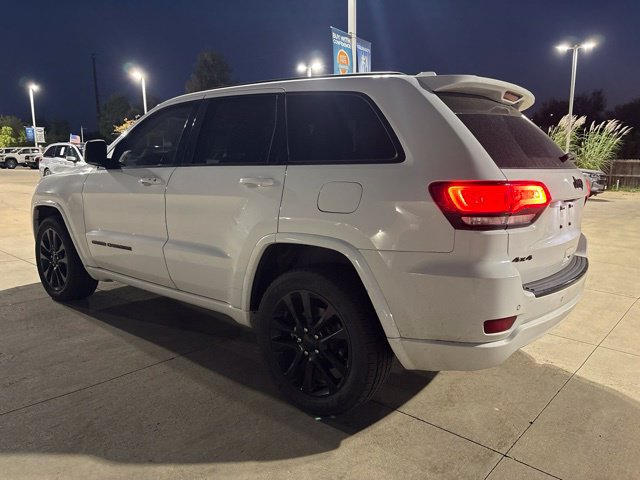 Used 2018 Jeep Grand Cherokee Altitude AWD/4WD image 8