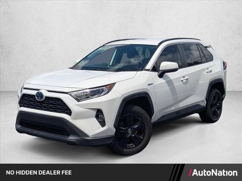 Used 2020 Toyota RAV4 XLE AWD/4WD image 1