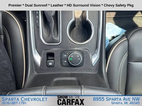 Used 2023 Chevrolet Traverse Premier AWD/4WD image 23