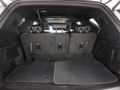 Used 2025 Chevrolet Traverse Z71 w/ Driver Confidence Package AWD/4WD image 27