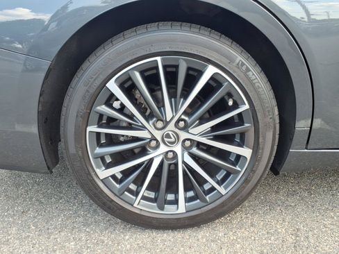 Certified 2025 Lexus ES 350 w/ Premium Package FWD image 9