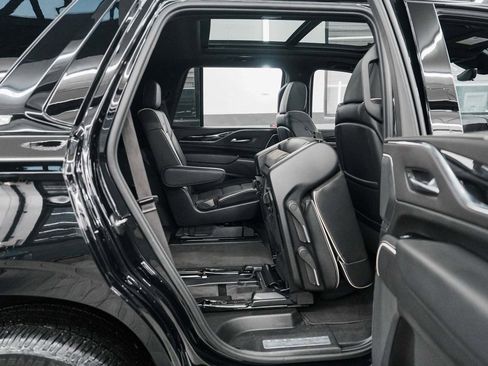 Used 2024 Cadillac Escalade Sport image 34