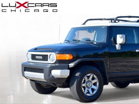 Used 2014 Toyota FJ Cruiser 4WD w/ Convenience Package image 6