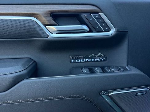 New 2026 Chevrolet Silverado 1500 High Country w/ High Country Premium Package AWD/4WD image 11
