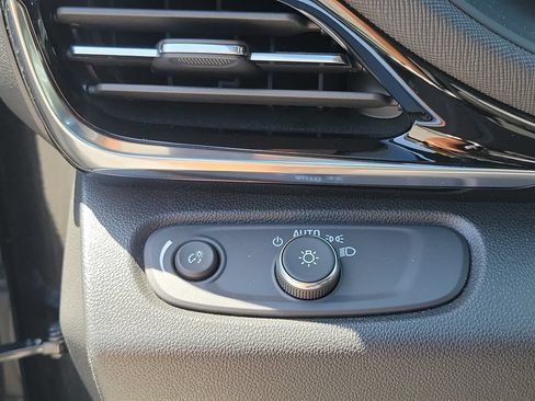 Used 2024 Buick Envista Sport Touring FWD image 30