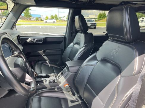 Used 2025 Ford Bronco Badlands AWD/4WD image 13