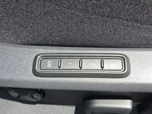 Used 2022 Volkswagen Atlas SEL Premium AWD/4WD image 23