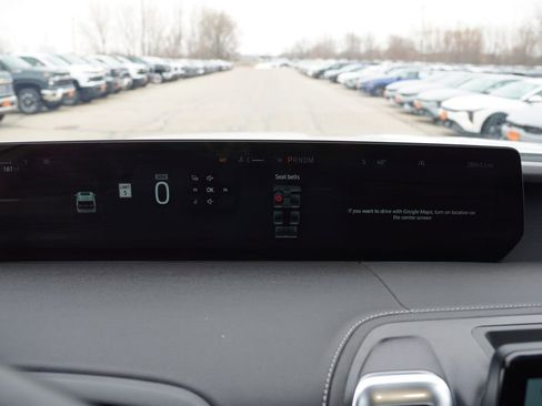 Used 2025 Ford Expedition Platinum image 40